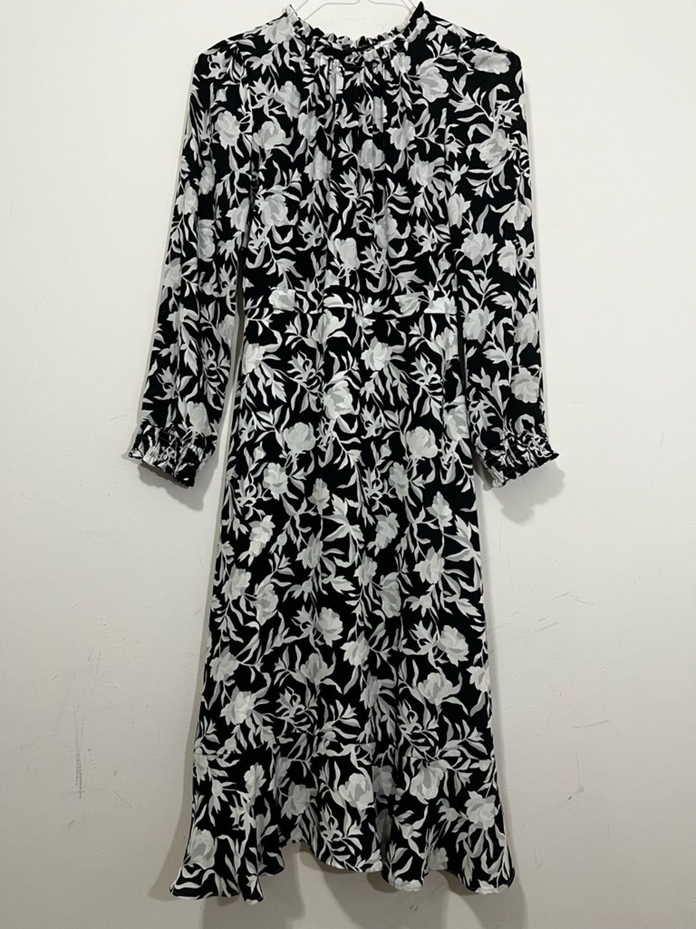 J Crew Ruffle Neck Peasant Dress Size 2 Black Natural Midi Flowy Ruffle Chiffon